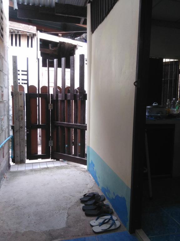Patchaya Guesthouse Amphawa Exterior photo