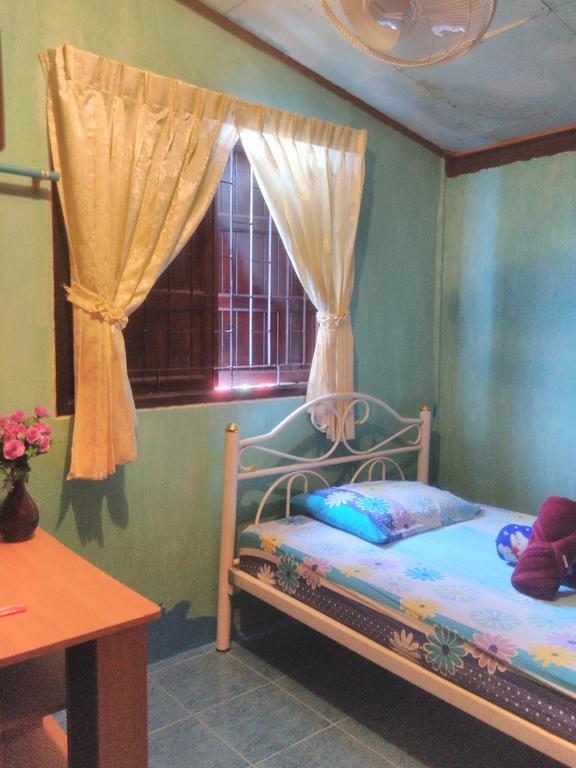 Patchaya Guesthouse Amphawa Exterior photo