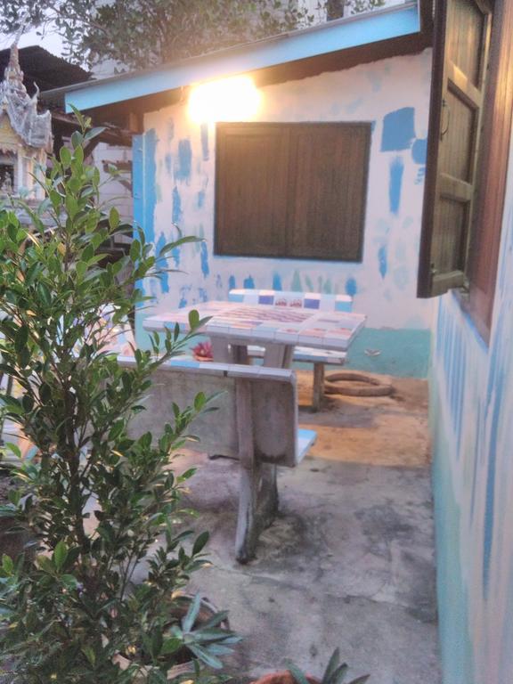 Patchaya Guesthouse Amphawa Exterior photo