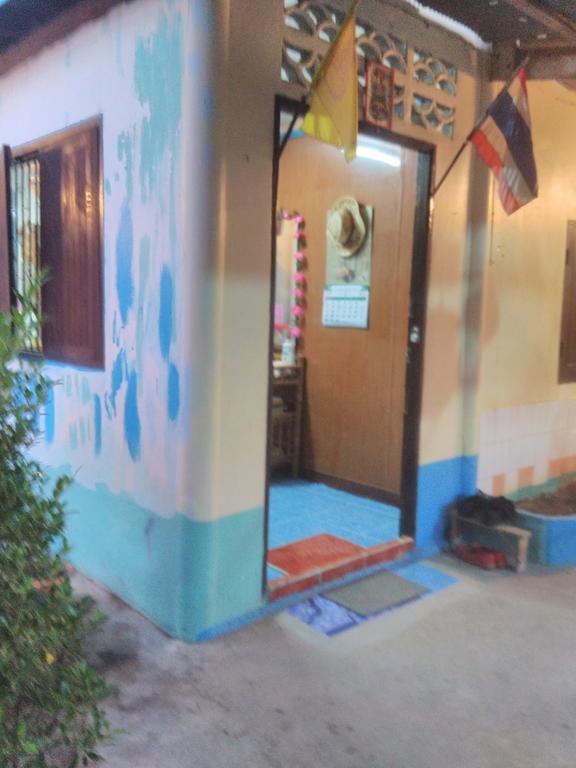 Patchaya Guesthouse Amphawa Exterior photo