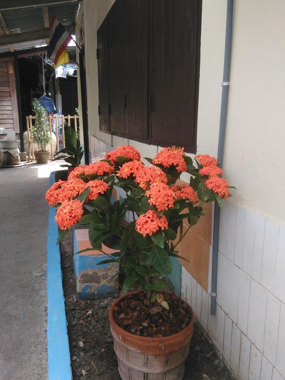 Patchaya Guesthouse Amphawa Exterior photo